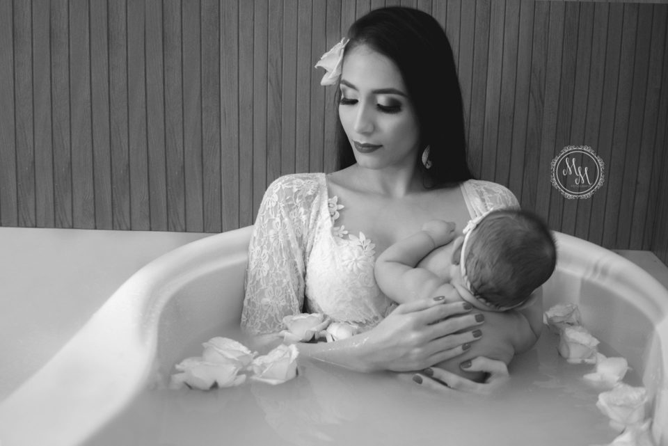 Alice • Ensaio na Banheira em Pradópolis SP