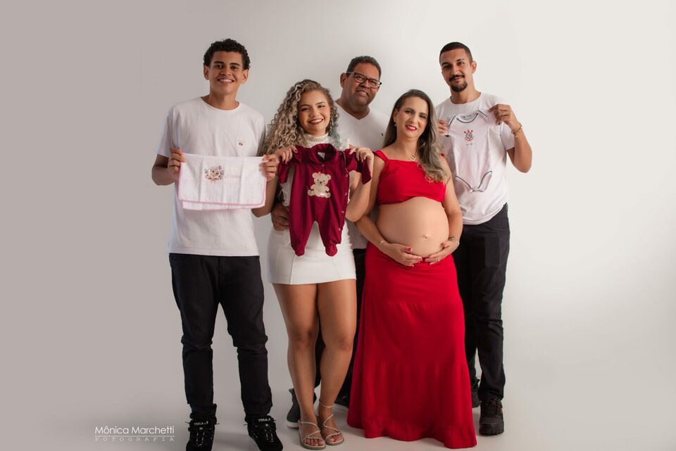 Érika • Ensaio de Gestante no Estúdio em Pradópolis-SP